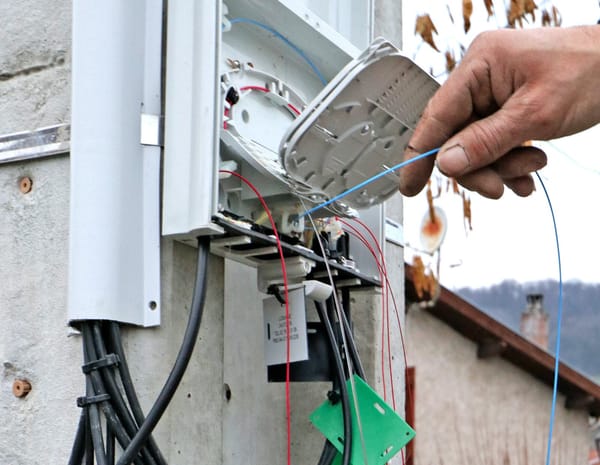 Raccordement fibre : une aide arrive pour les casse-têtes techniques !